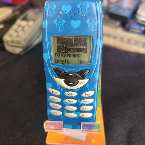 Nokia 8210 vintage mobile phone used, new battery