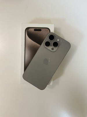 Apple iPhone 15 Pro 128GB Natural Titanium like new