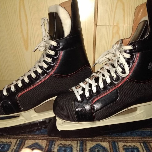 ACE ice skates used, two pairs size 38 and 43