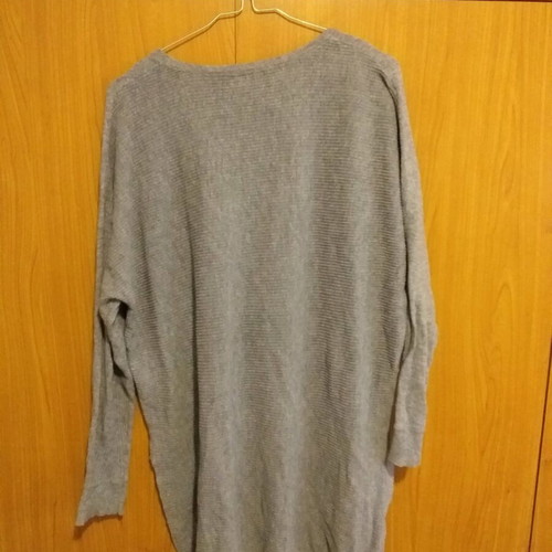 Wool sweater like new, one size