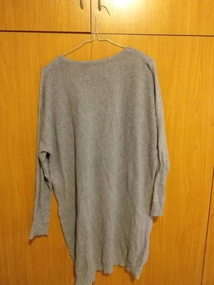 Wool sweater like new, one size