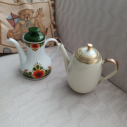 Porcelain teapots used, set of 2 Bavaria