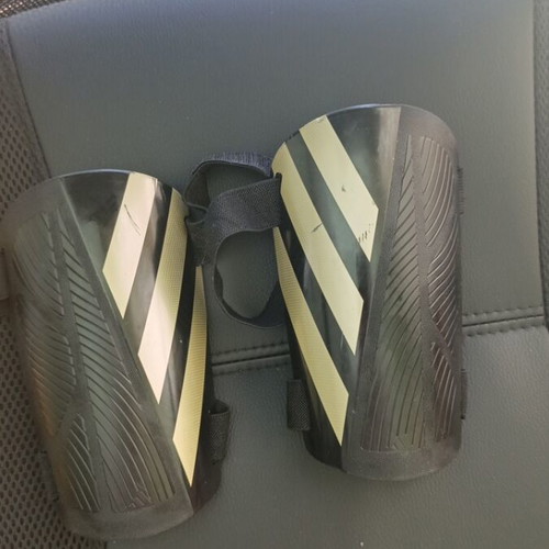 Adidas Shinpads Like New, Light Use