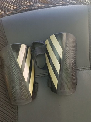 Adidas Shinpads Like New, Light Use