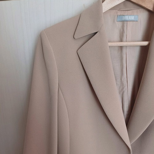 Dream long beige jacket like new, size M