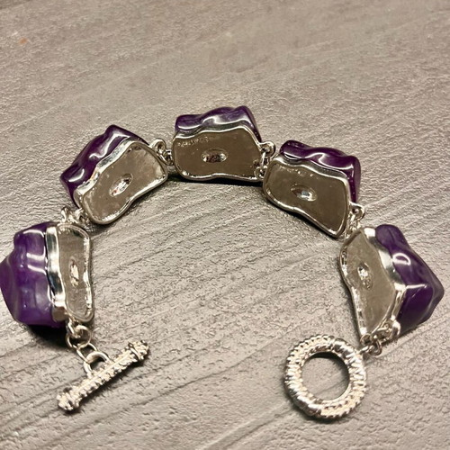 Bracelet like new with large amethyst resin stones purple