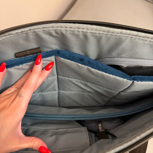 Samsonite bag with compartments new