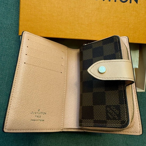 Louis Vuitton Juliette wallet like new, Damier canvas and Rose Ballerine leather