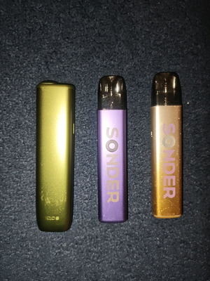 Συσκευή iQOS Iluma i One Leaf Green και 2 συσκευές Geek Vape Sonder Q2 Pod Kit 3ml μεταχειρισμένες