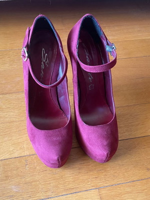 Γόβα στιλέτο μπορντό Sante με λουράκι size 37 σαν καινούργιο