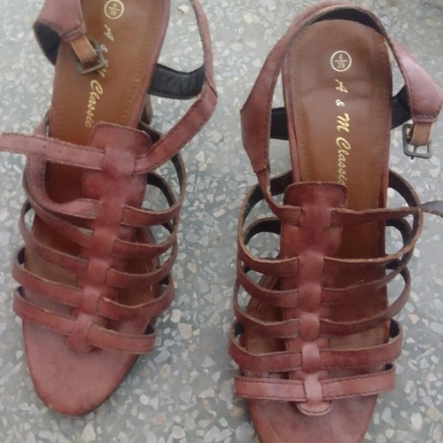 Brown sandals size 39 like new