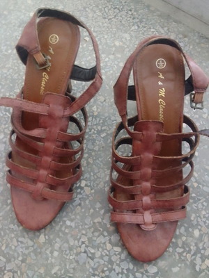 Brown sandals size 39 like new