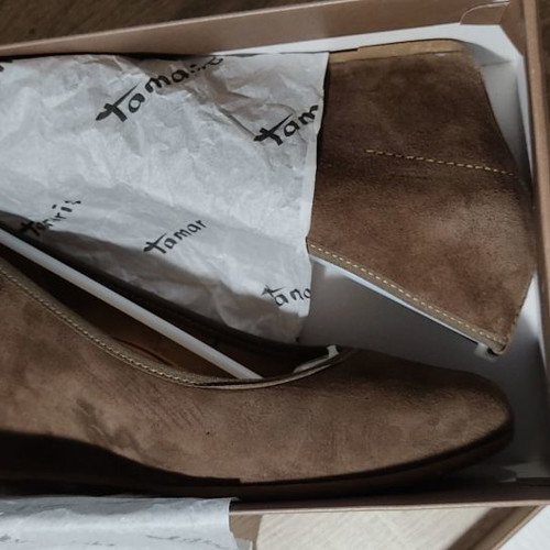 Tamaris brown pumps slightly used, 7cm platform heel