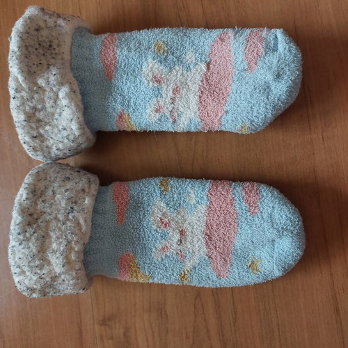 Baby Slippers for 6 to 12 Months Like New with Non-Slip Sole and Bunny Design
