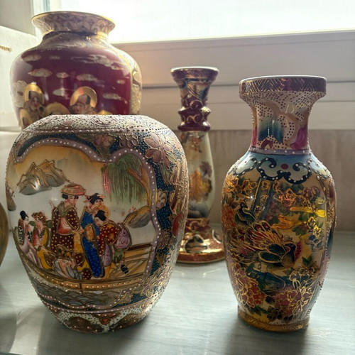 Chinese vases like new, set with Indian vase