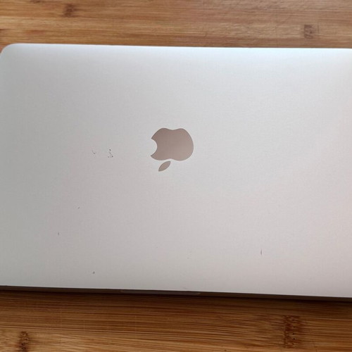 Apple MacBook Pro Touch Bar 13-inch 2016 like new