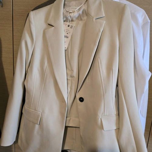 Zara suit new size Large