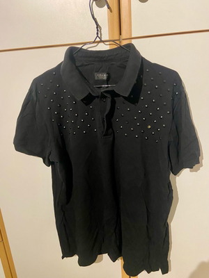 Μπλούζα polo ανδρική Zara μεταχειρισμένη, μαύρη με τρουξ, μέγεθος L