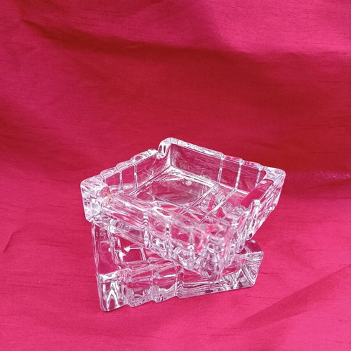 Glass ashtrays square shape like new, set of 2 pieces