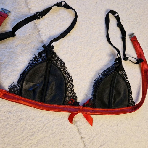 Med bra black-red like new, size 75B