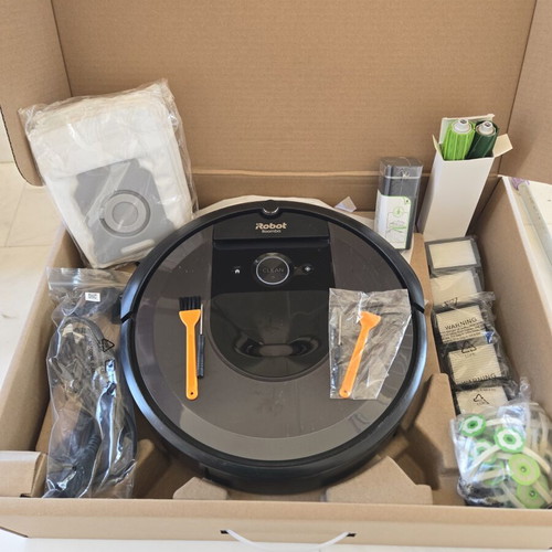 iRobot Roomba i7 robot vacuum cleaner with automatic bin emptying