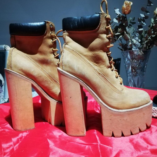 Boots used yellow with 10 cm heel size 40