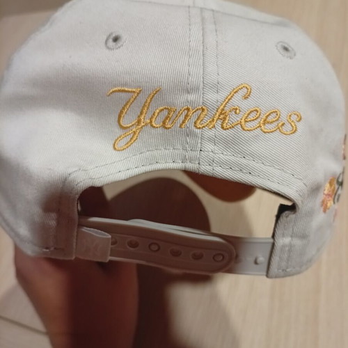 New Era NY baseball cap, beige with floral embroidery