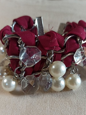 Βραχιόλι χεριού με πέρλες και διαμαντάκια σαν καινούργιο