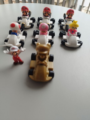 Nintendo Mario Kart McDonald's 2024 figures Mario, Toad, Princess Peach, Toadette like new pack