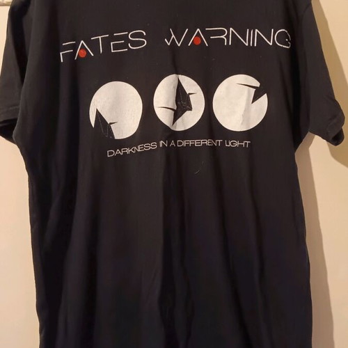 Fates Warning Gildan t-shirt used, size large