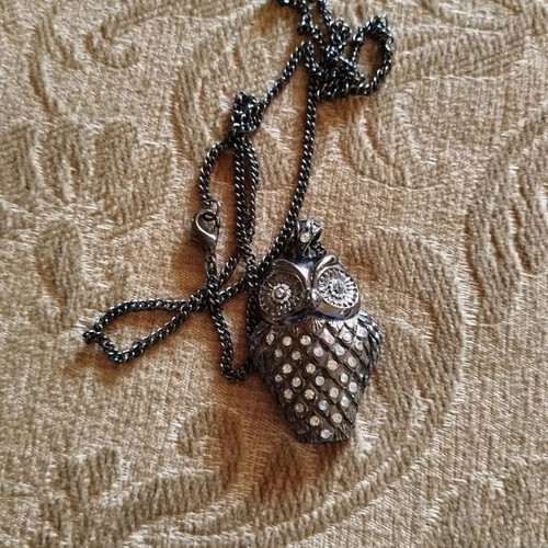 Owl necklace like new, brown and silver