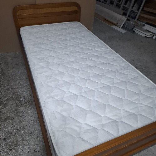 Bed with mattress like new, 200x99 cm