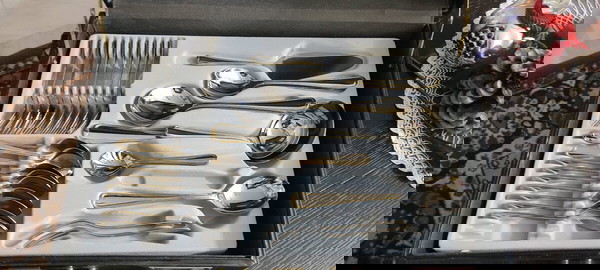 Βαλιτσα σετ μαχαιροπηρουνα Okus