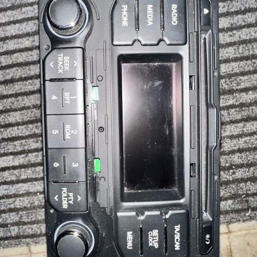 Kia Rio 2014 factory sound system like new