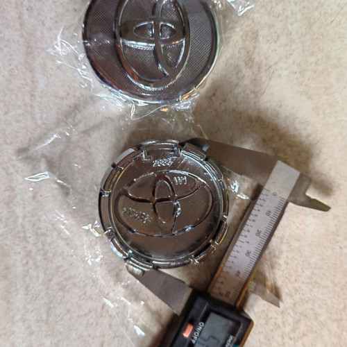 Toyota Auris 16'' wheel caps new, set of 4