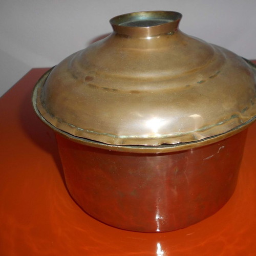Bronze old pot with lid used, diameter 19/21 cm