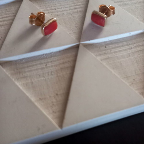 18k golden earrings with coral, Leondarakis Design Jewellery