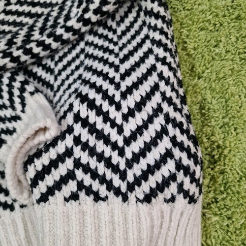 Mango high neck sweater like new, size S, black and white