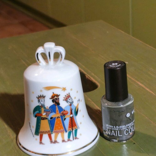 Porcelain Christmas bell "The Three Wise Men" like new