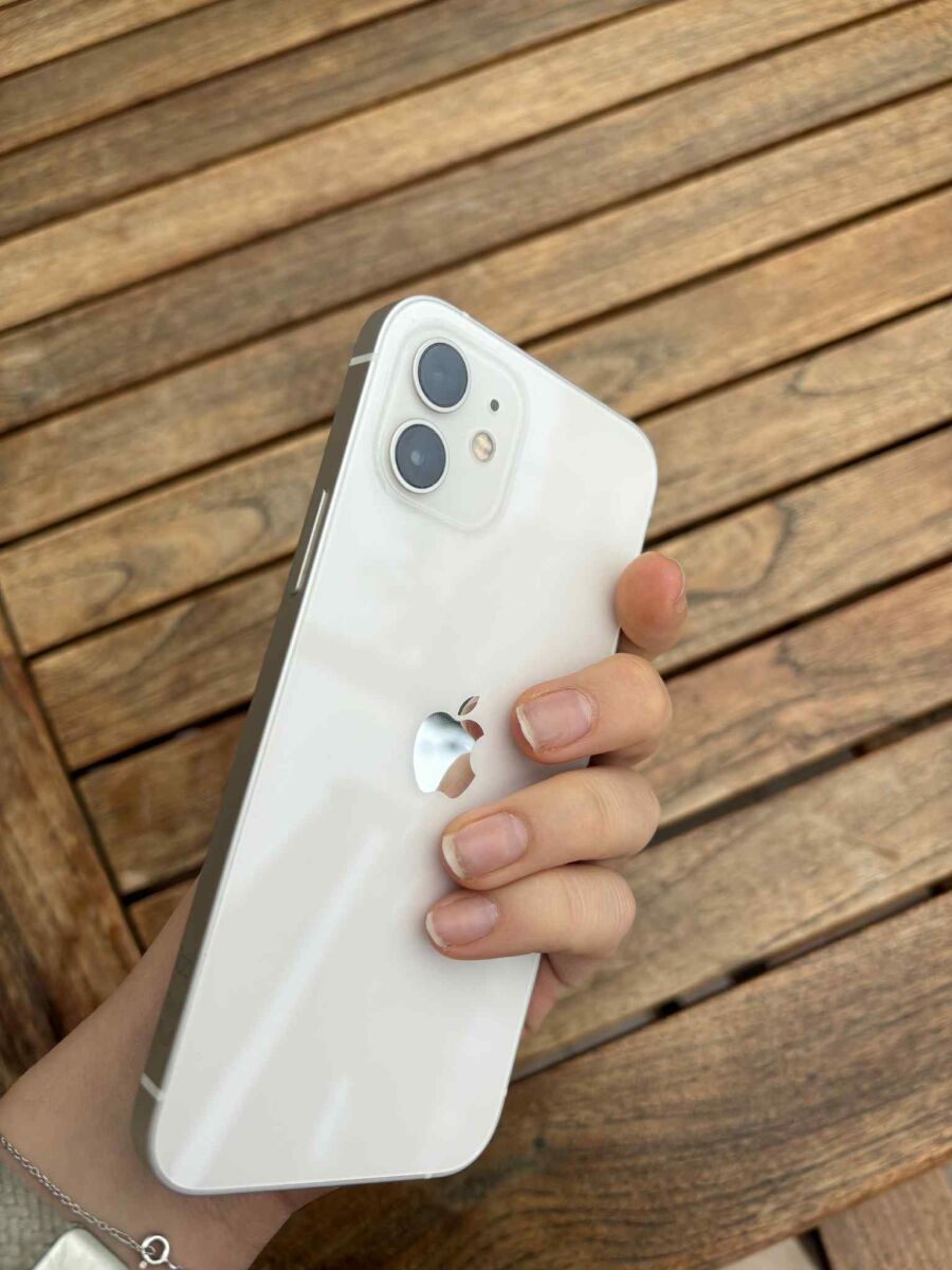 iPhone 12 64GB excellent used, white - € 149,00 - Vendora.cy