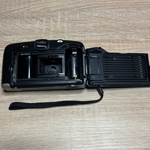 Polaroid camera used, old model