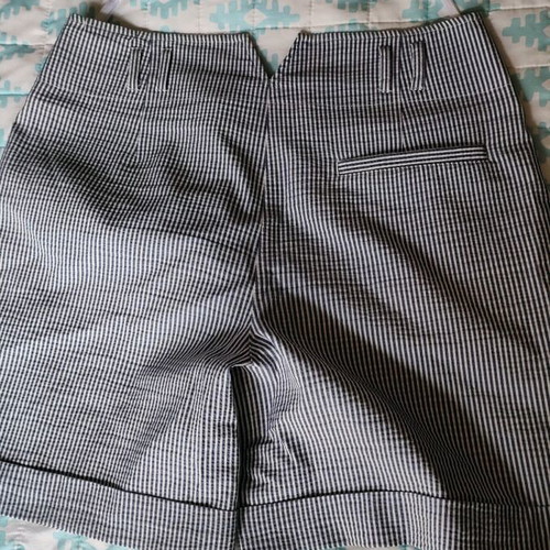 Raxevsky small summer bermuda like new with Sarah belt white and blue