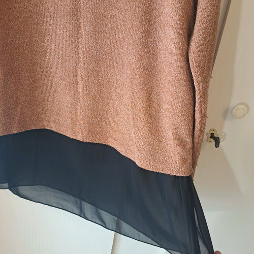 Chic Two-Layer Top like new, beige and brown