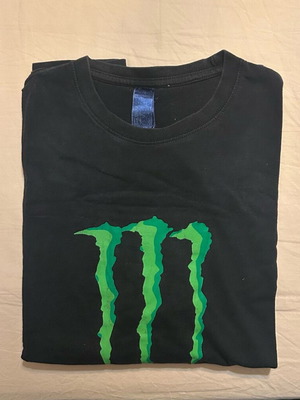 Μπλούζα Monster Energy μέγεθος M, σαν καινούργια, μαύρη
