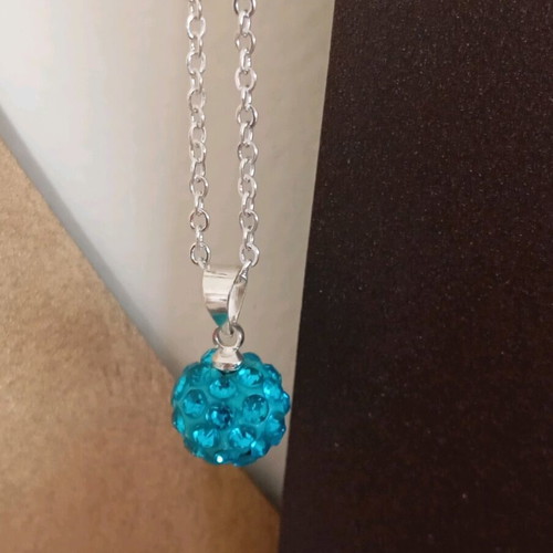 Necklace blue, 18kgp stamp, like new