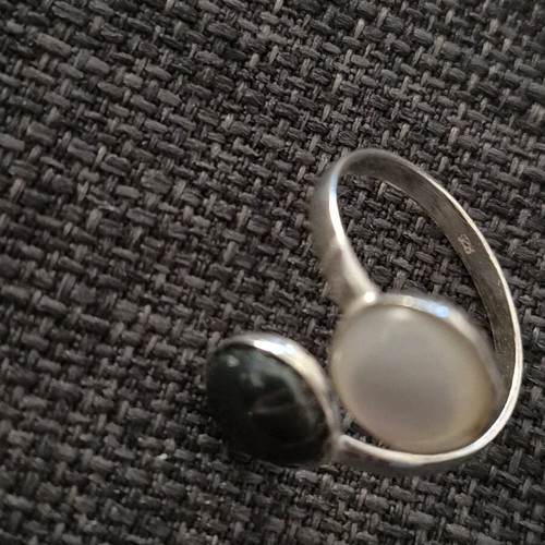 Silver 925 ring with mother of pearl and hematite new