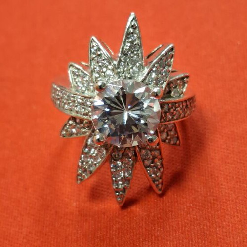 Silver ring with 925 stamp, like new