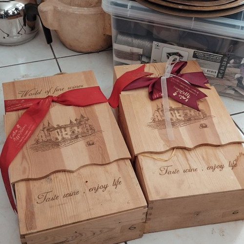 Set of two wooden wine gift boxes, Angelidis cellar like new