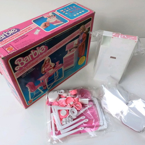 Barbie Dream Furniture Collection Dining Center 1982 Mattel new