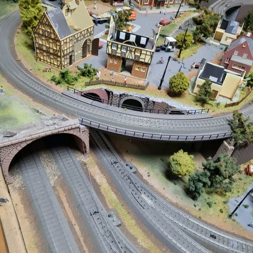 Prebuilt Marklin complete model train layout 1/87 HO like new